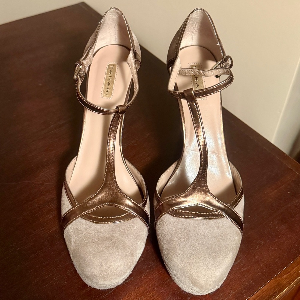 As New: Tahari Platform Heels - Picture 11 of 12
